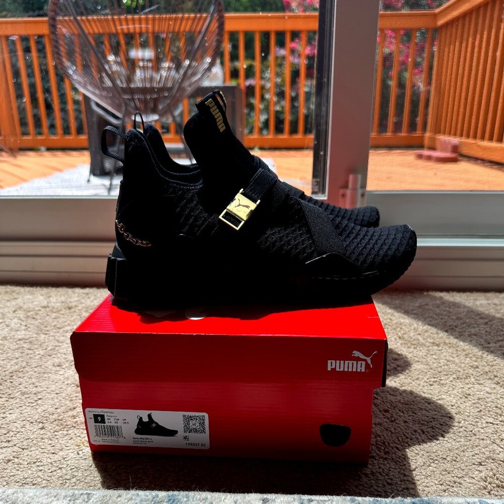 Women’s Puma Defy Mid (new post)